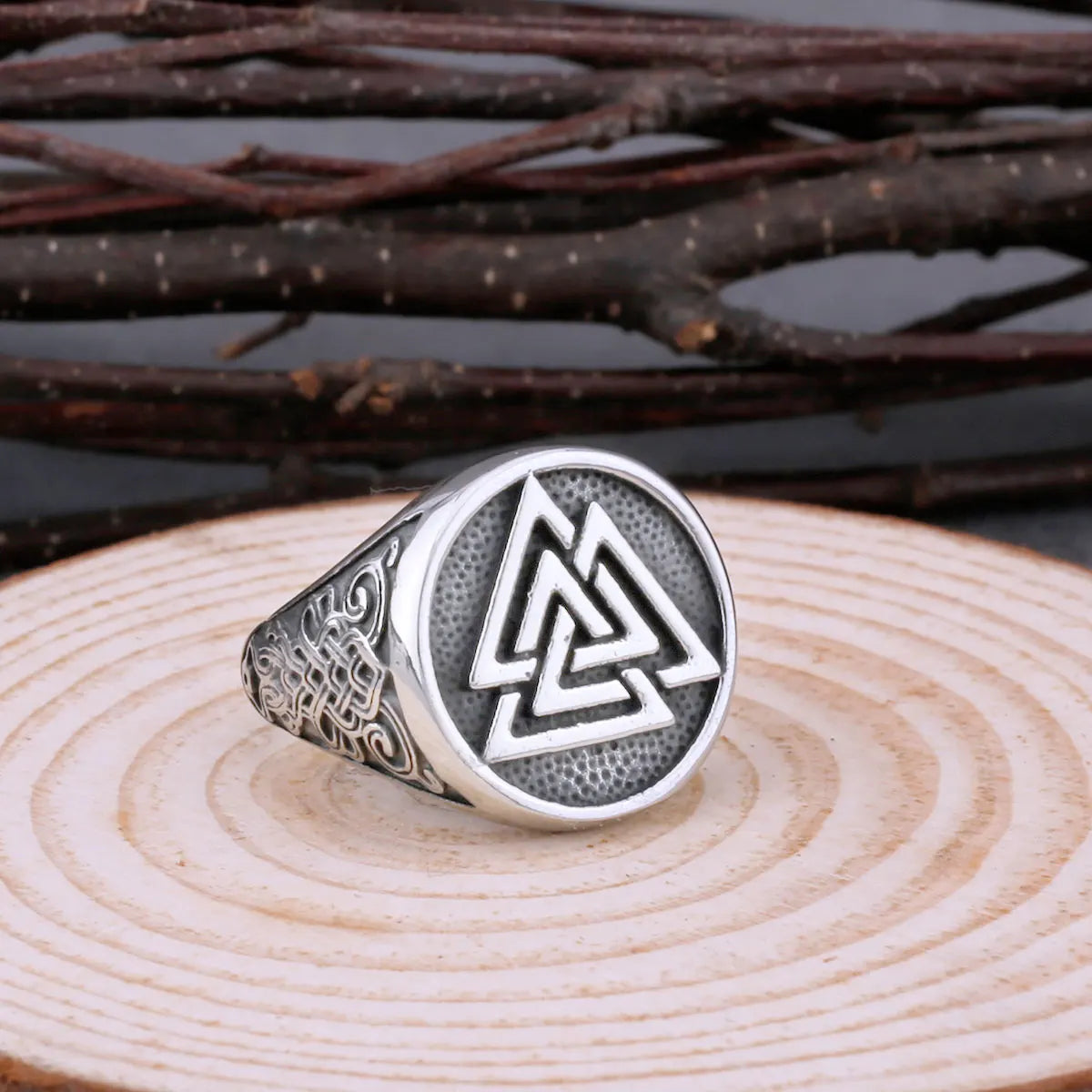 Viking Ring Valknut